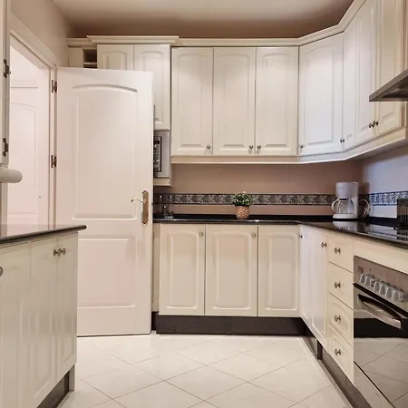 Jardines De Don Carlos Apartamento Marbella