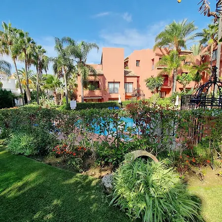 Jardines De Don Carlos Apartment Marbella