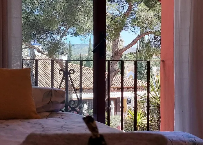 Jardines De Don Carlos Apartmán